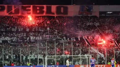 Hinchas de Colo Colo llegaron en masa a Fortaleza