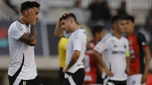 Colo Colo vive días amargos tras la derrota ante Fortaleza.