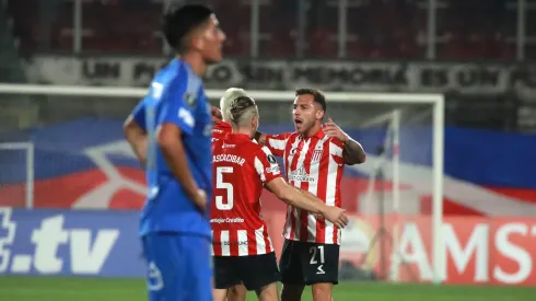 El mundo del fútbol reacciona a la victoria de Estudiantes de La Plata ante Universidad de Chile.