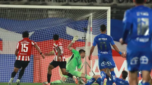 Gabriel Castellón tuvo una falta de comunicación con Franco Calderón.