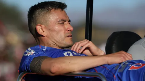 Charles Aránguiz no se presentó ante Estudiantes.