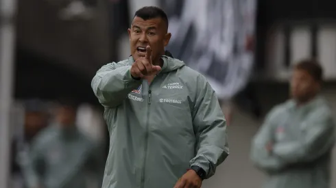 Jorge Almirón responde y saca la cara por refuerzo "cortado" en Colo Colo.