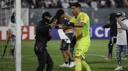 Colo Colo no sólo no gana, sino que además le da en el gusto a los hinchas que le han costado jugar sin público y pérdidas millonarias.