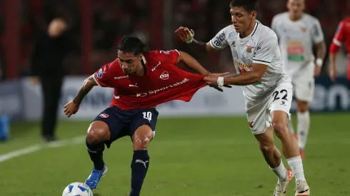 Luciano Cabral recibe loas en Argentina.