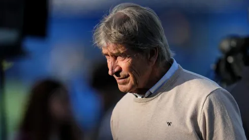 Manuel Pellegrini piensa en la final de la Conference League.