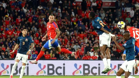 Eduardo Vargas sigue sonando en la U.