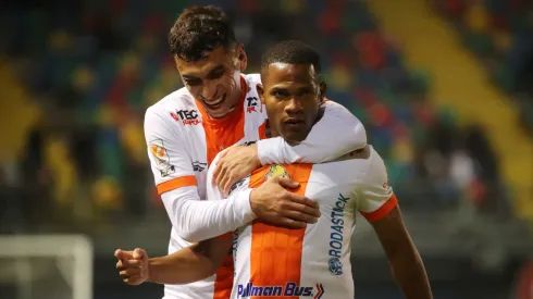 Cobresal y Audax Italiano aspiran a mantenerse en lo más alto del Campeonato Nacional.