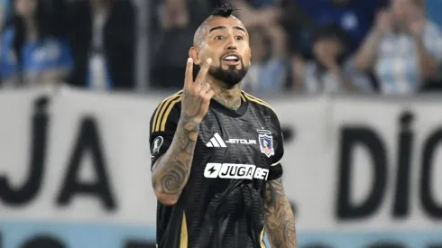 Leonardo Véliz otra vez atacó a Arturo Vidal.