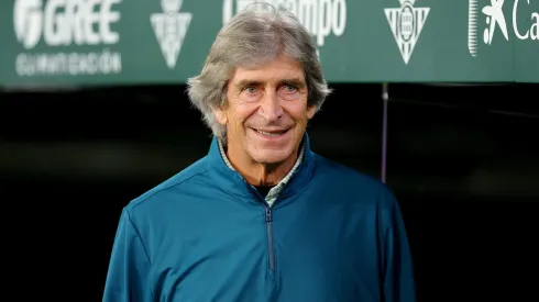 Manuel Pellegrini sonríe en el Betis.
