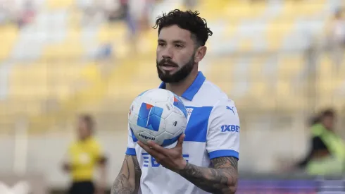 Eugenio Mena saca la voz por el irregular momento de Universidad Católica, previo a enfrentar a Deportes La Serena.