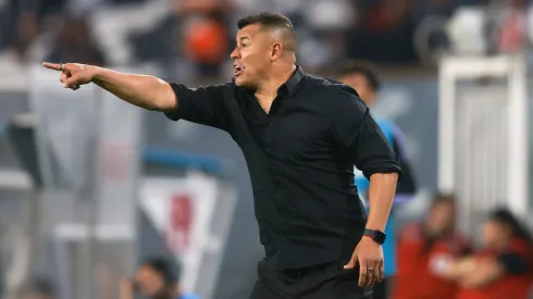 Jorge Almirón durante el partido de Colo Colo ante Unión Española.