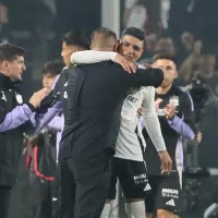 Beso de la muerte: acusan que Claudio Aquino hizo la pura mula con el abrazo a Jorge Almirón