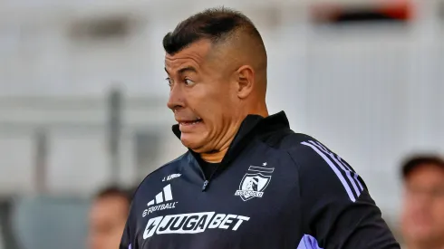 Almirón seguirá como DT de Colo Colo.