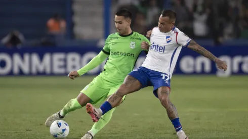 El rendimiento de Eduardo Vargas aún no logra convencer a los hinchas de Nacional.