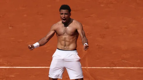 Así celebró Fils el triunfo ante el español Munar, quien reclamó por el público francés