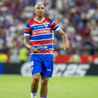 Casi 30 mil likes: Deyverson hace gesto a lo Arturo Vidal a hinchas de Racing y le sale pésimo
