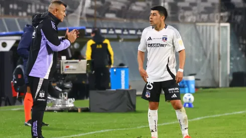 Jorge Almirón piensa en el partido de Colo Colo ante La Calera.
