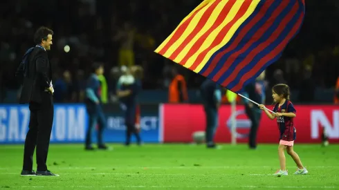 Luis Enrique celebrando su primera Champions con Xana en 2015.
