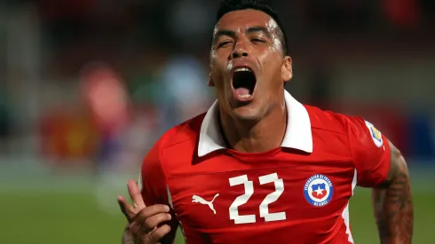 Esteban Paredes le anotó a Uruguay con la selección chilena.