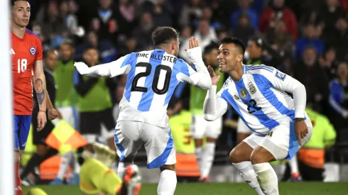 Alexis Mac Allister le marcó a la Roja en Buenos Aires.