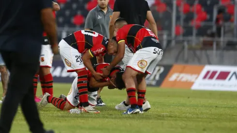 A club chileno le llueve sobre mojado, tras la partida de su DT.