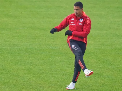 ¿Una señal? Alexis se entrena con los jugadores de la U en la Roja