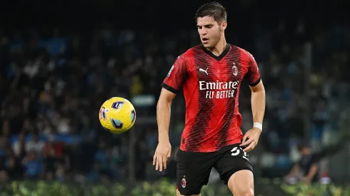 Este zaguero central argentino fue fichado por el AC Milan en casi 4.5 millones de dólares.