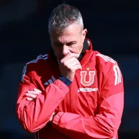 Gustavo Álvarez golpea la mesa y corta a tres jugadores de U. de Chile