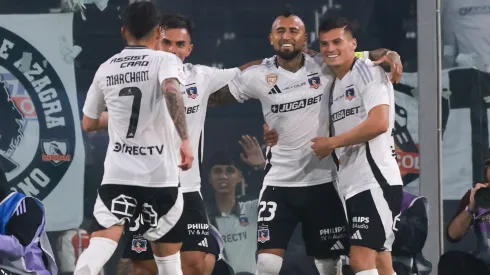 Colo Colo comienza a jugar sus partidos pendientes intentando dar el salto a la cima.