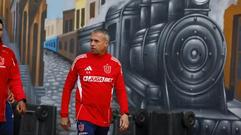 Gustavo Álvarez estaba tenso en la U.