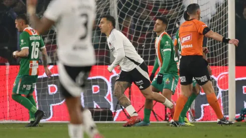 Colo Colo ganó con doblete de Javier Correa.
