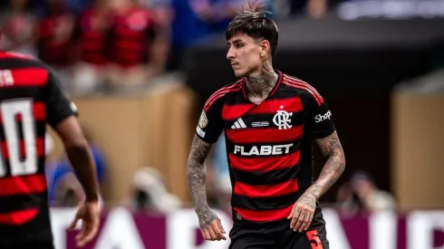 Pulgar es tendencia por curiosa postal