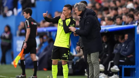 Sufre el DT chileno en este mercado.