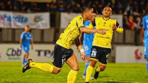 Flores no ha logrado afianzarse en la delantera canaria.