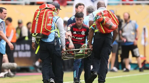 Erick Pulgar se fue lesionado.