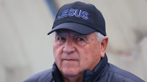 Luis Marcoleta y su clásico jockey de Jesús.