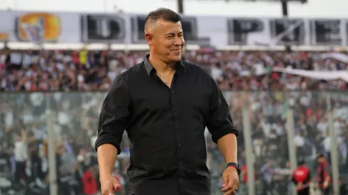 Jorge Almirón sonríe en Colo Colo con una buena noticia de cara al clásico con Universidad Católica.