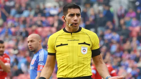 Mathias Riquelme arbitrará el clásico de Católica ante Colo Colo