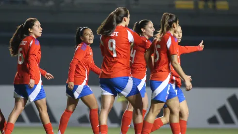 La selección chilena femenina goleó a Bolivia antes de ir a la Copa América de Ecuador.