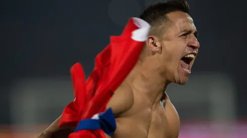 Alexis convirtió su penal y celebra la obtención de la Copa América con mucha euforia