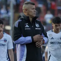 ¿Y la autocrítica? Almirón culpa a la cancha y al árbitro tras la derrota de Colo Colo ante U. Católica