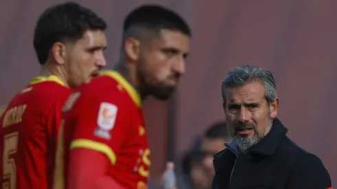 Futbol, Union Espanola vs Universidad de Chile<br />
Fecha 4, Liga de Primera 2025<br />
El entrenador de Union Espanola Miguel Ramirez es fotografiado durante un partido de primera division contra Universidad de Chile disputado en el estadio Santa Laura en Santiago, Chile.<br />
05/07/2025<br />
Andres Pina/Photosport
Football, Union Espanola vs Universidad de Chile<br />
4th turn, First Division League 2025<br />
Union Espanola head coach Miguel Ramirez is pictured during a first division match against Universidad de Chile at the Santa Laura stadium in Santiago, Chile.<br />
05/07/2025<br />
Andres Pina/Photosport