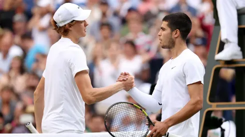 Jannik Sinner y Carlos Alcaraz en Wimbledon 2022