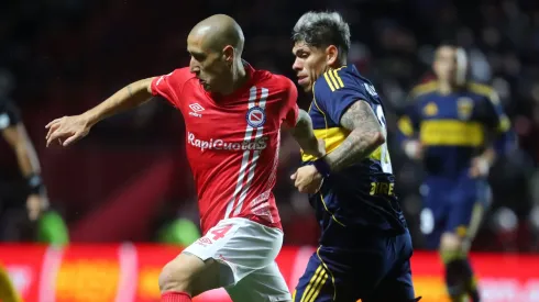 Carlos Palacios fue titular en el inicio de la segunda parte del año en Boca Juniors a pesar de las críticas y no se lo perdonaron.