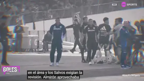 El momento en que Jorge Almirón va donde Álvarez.