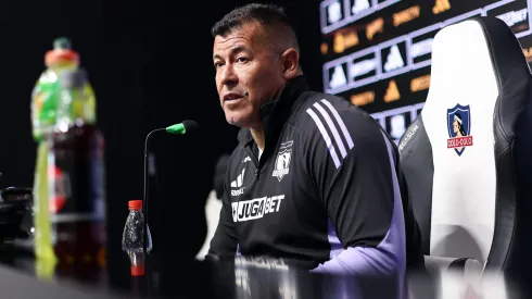 Jorge Almirón explicó la lesión de Isla.