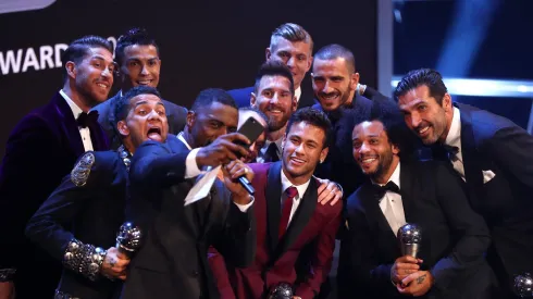 Messi y Cristiano Ronaldo aparecen entre los 10 mejores futbolistas de la historia