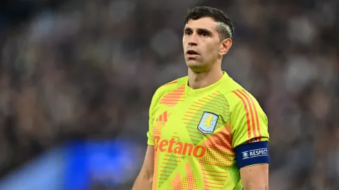 Lo que deberá pagar el Manchester United si es que quiere al Dibu Martínez.