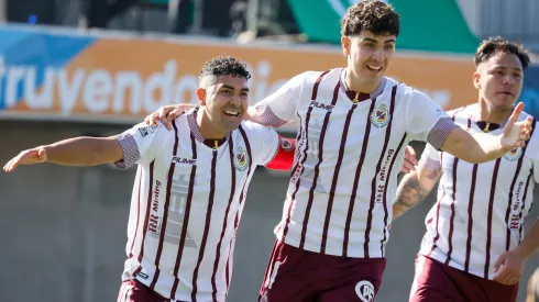 Jeisson Vargas marcó dos goles en la serie de cuartos de final de Copa Chile frente a Santiago Wanderers.