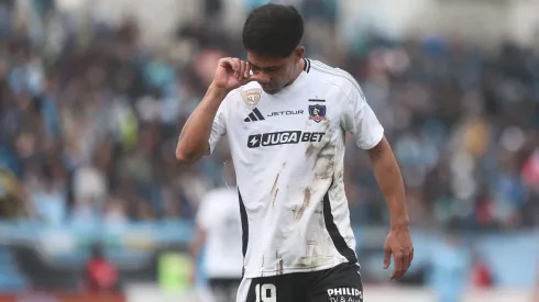 Salomón Rodríguez vivió otro pésimo partido en Colo Colo.
